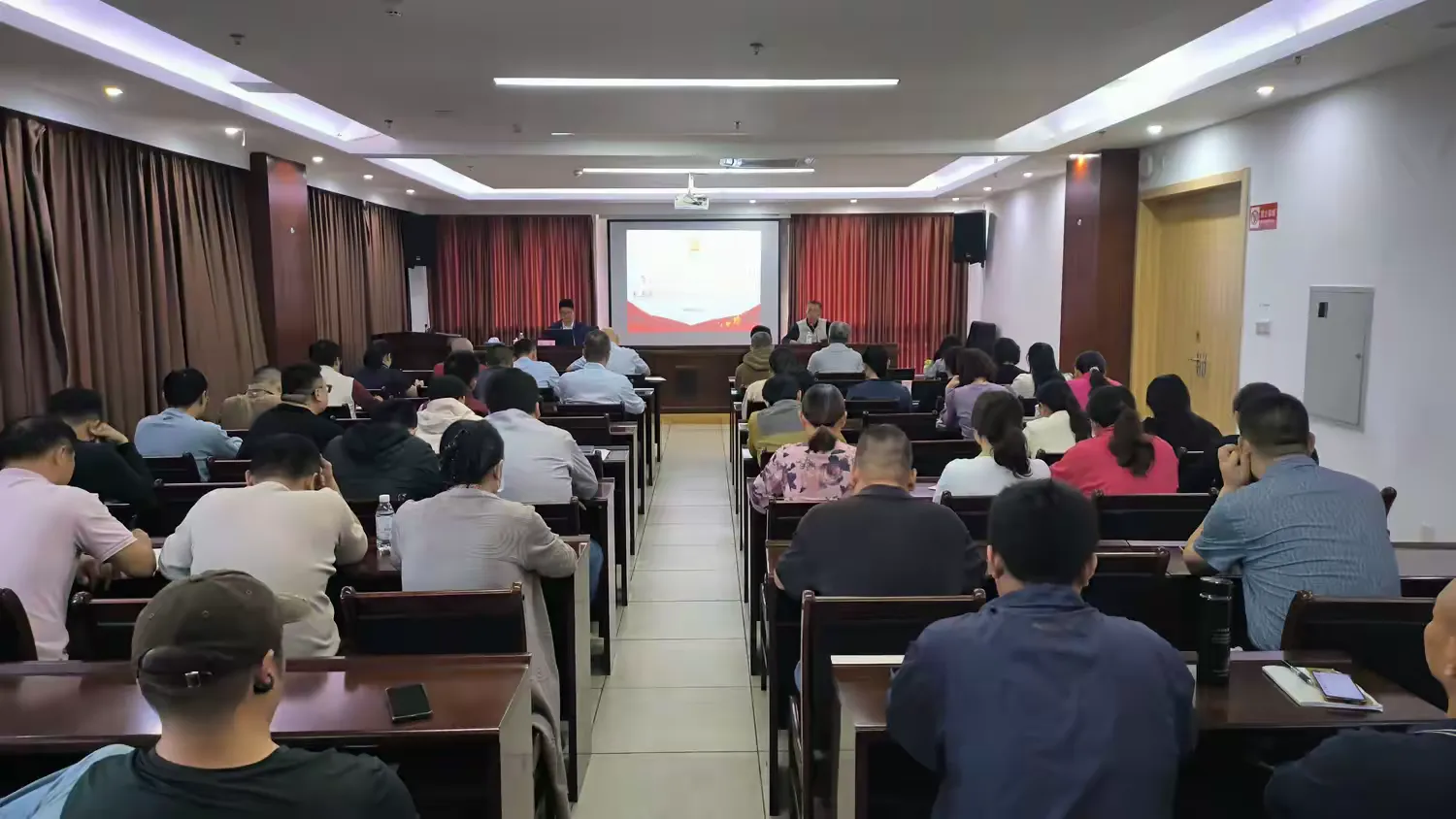 球盟会qmh召开学习贯彻党的二十届四中全会精神和海南自由贸易港封关政策专题宣讲会