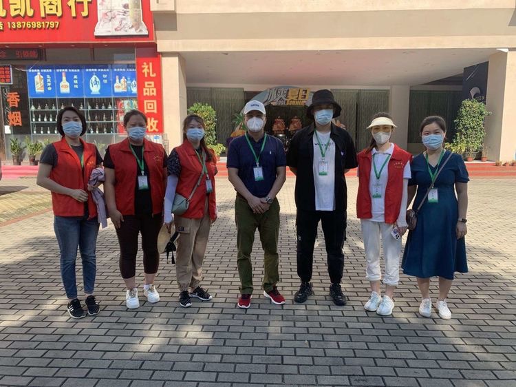 贴心服务 排忧解难——球盟会qmh用心用情做好滞留旅客服务工作
