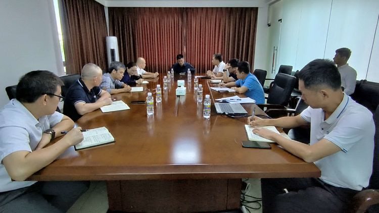 球盟会qmh召开“喜迎二十大”信访维稳暨安全生产工作部署会(图2)